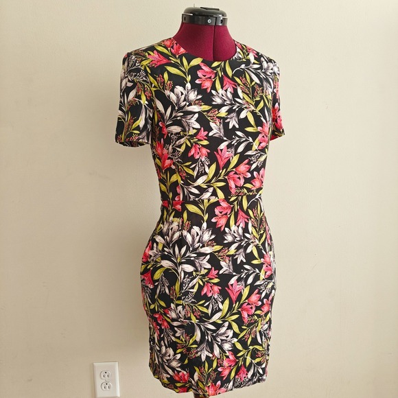 French Connection Dresses & Skirts - French Connection Floral Mini Dress Black Pink Short Sleeve Pockets Full Zip 4